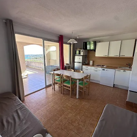 Avec Terrasse Ensoleillée Pour 6 Personnes à - Fr-1-768-77